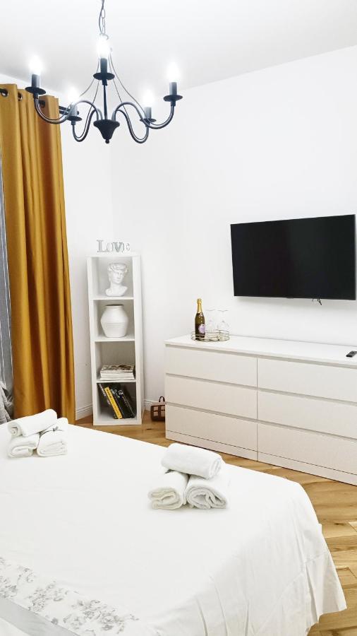 Ai Castelli Apartment - Locazione Turistica Cin It58060C2Fhnreg9A Colonna Kültér fotó